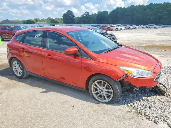 1FADP3K21JL243013 — 2018 Ford Focus, фото 4 с аукциона Copart, Передняя часть