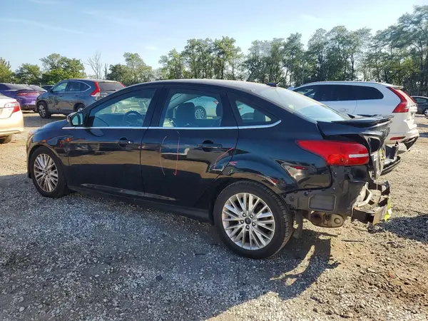 1FADP3J2XJL256831 — 2018 Ford Focus, фото 2 с аукциона Copart 06.10.2026, Задняя часть