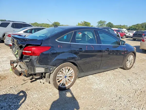 1FADP3J2XJL256831 — 2018 Ford Focus, фото 3 с аукциона Copart 06.10.2026, Задняя часть