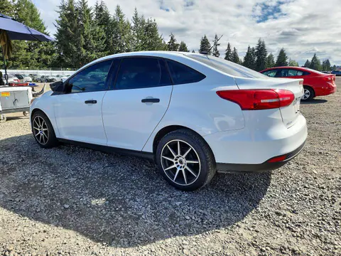 2018 Ford Focus VIN 1FADP3E27JL313903 фото 2