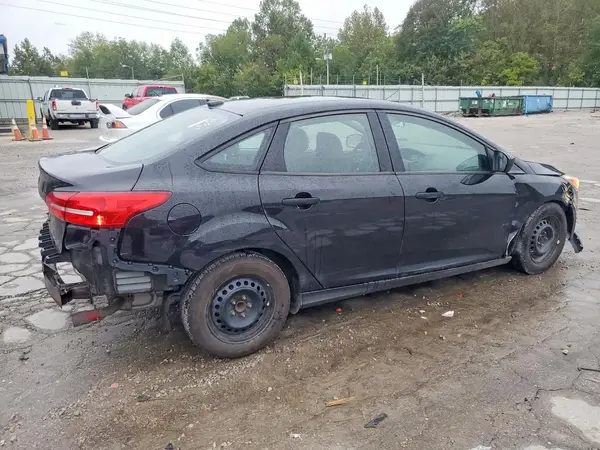 1FADP3E22JL201428 — 2018 Ford Focus, фото 3 с аукциона Copart, Передняя часть