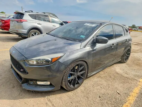 1FADP3L92JL229780 — 2018 Ford Focus, Задняя часть (Rear End), фото до ремонта
