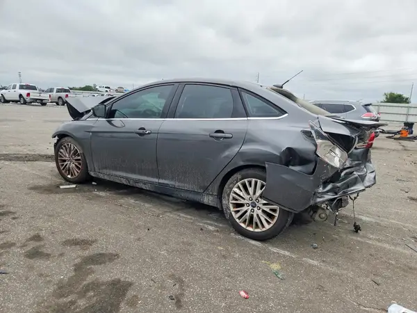 1FADP3J2XJL225742 — 2018 Ford Focus, фото 2 с аукциона Copart, Передняя часть
