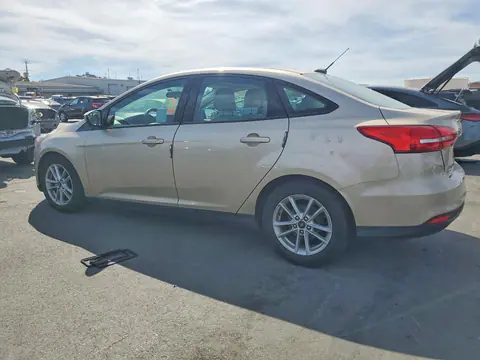 2018 Ford Focus VIN 1FADP3F2XJL304398 фото 2