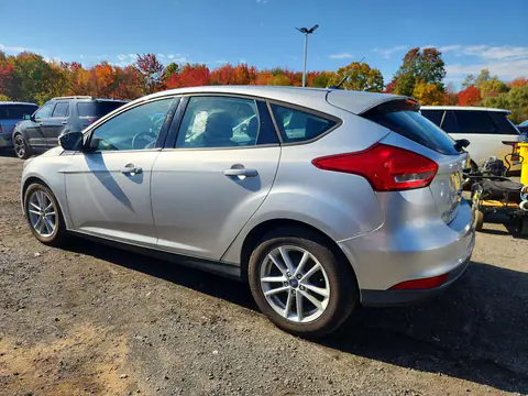 1FADP3K21JL233789 — 2018 Ford Focus, фото 2 с аукциона Copart 15.10.2026, Мелкие вмятины и царапины