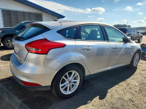 1FADP3K21JL233789 — 2018 Ford Focus, фото 3 с аукциона Copart 15.10.2026, Мелкие вмятины и царапины