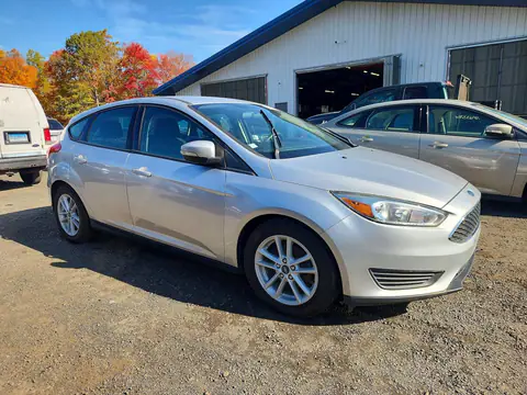 1FADP3K21JL233789 — 2018 Ford Focus, фото 4 с аукциона Copart 15.10.2026, Мелкие вмятины и царапины