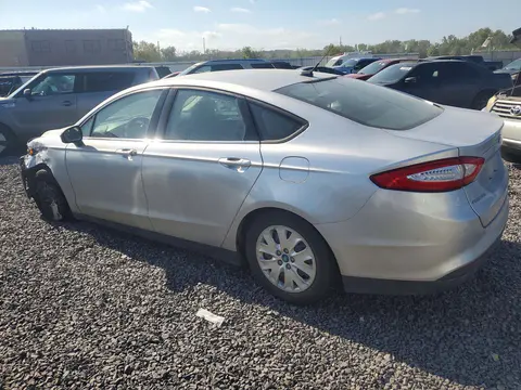 2013 Ford Fusion S VIN 3FA6P0G77DR266362 фото 2