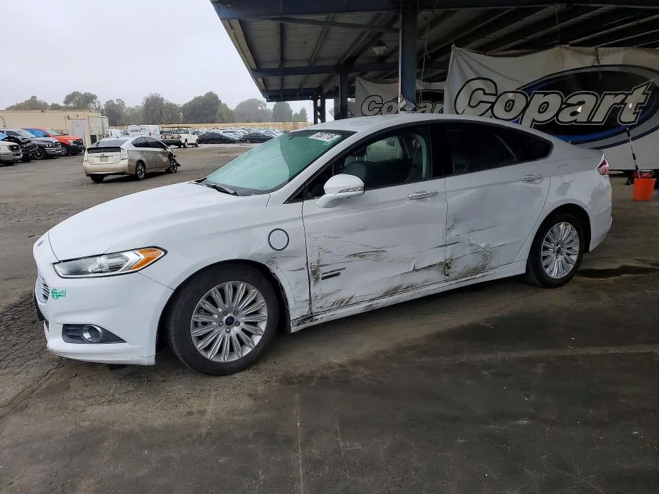 2015 Ford Fusion VIN 3FA6P0PUXFR147391 фото 1