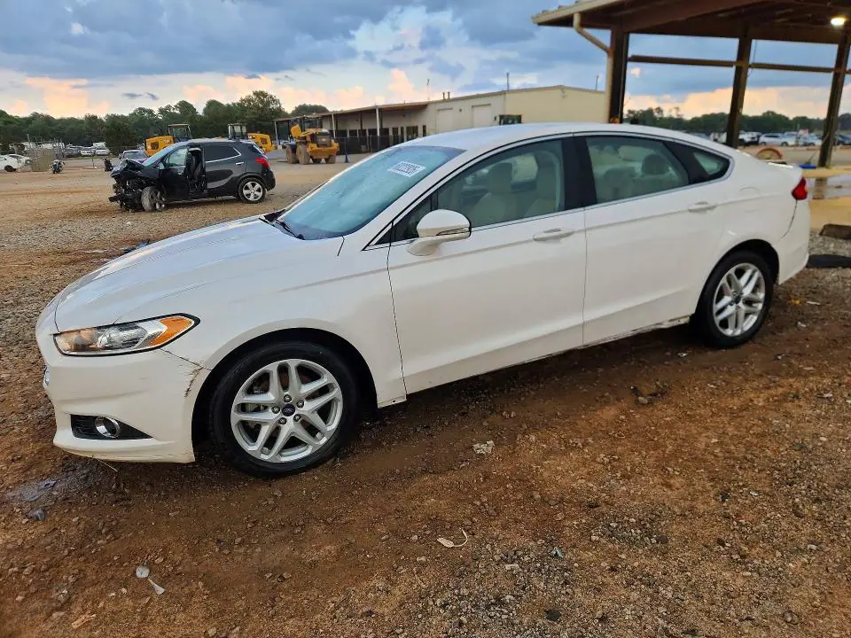 3FA6P0HD6GR376182 Ford Fusion 2016 — повреждение Боковая часть, фото до ремонта