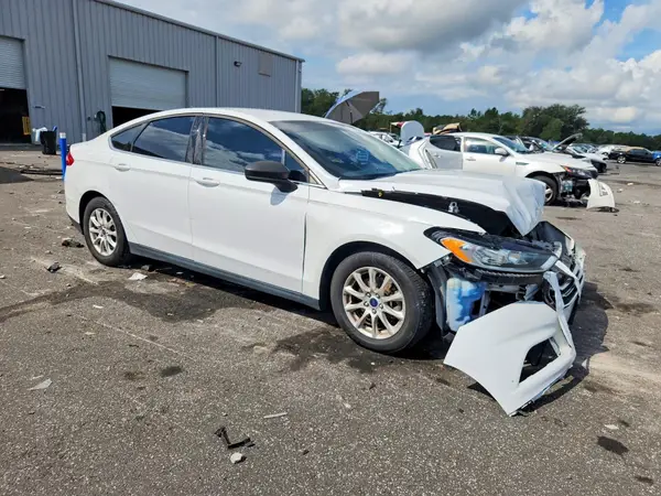 3FA6P0G76GR202513 — 2016 Ford Fusion, фото 4 с аукциона Copart 28.09.2026, Передняя часть