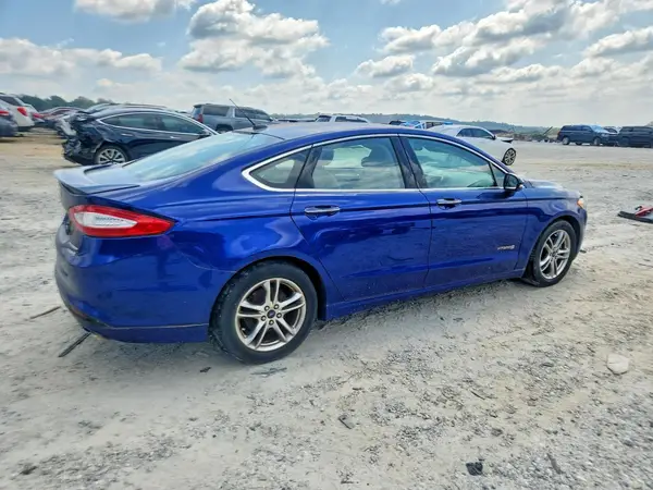 3FA6P0RU9GR127115 — 2016 Ford Fusion, фото 3 с аукциона Copart, Боковая часть