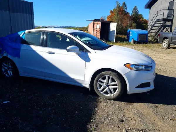 3FA6P0H75GR371534 — 2016 Ford Fusion, фото 4 с аукциона Copart 13.10.2026, Задняя часть