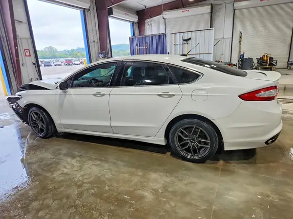 3FA6P0K99GR277778 — 2016 Ford Fusion, фото 2 с аукциона Copart, Передняя часть