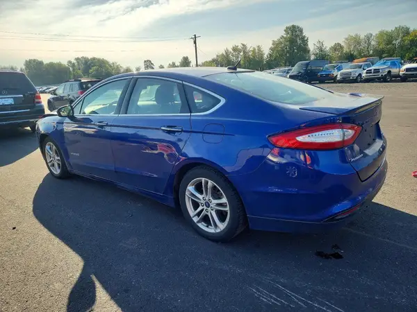 3FA6P0RU8GR316466 — 2016 Ford Fusion, фото 2 с аукциона Copart, Передняя часть