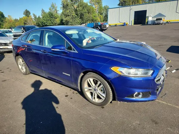 3FA6P0RU8GR316466 — 2016 Ford Fusion, фото 4 с аукциона Copart, Передняя часть