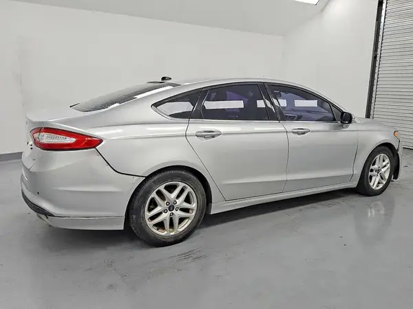 3FA6P0H76GR186330 — 2016 Ford Fusion, фото 3 с аукциона Copart, Механические повреждения