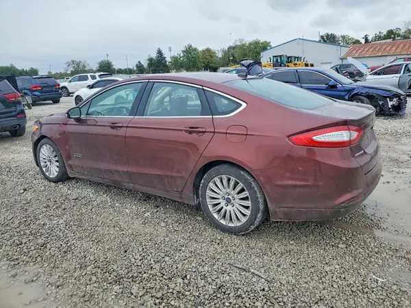 3FA6P0PU9GR131720 — 2016 Ford Fusion, фото 2 с аукциона Copart, Передняя часть