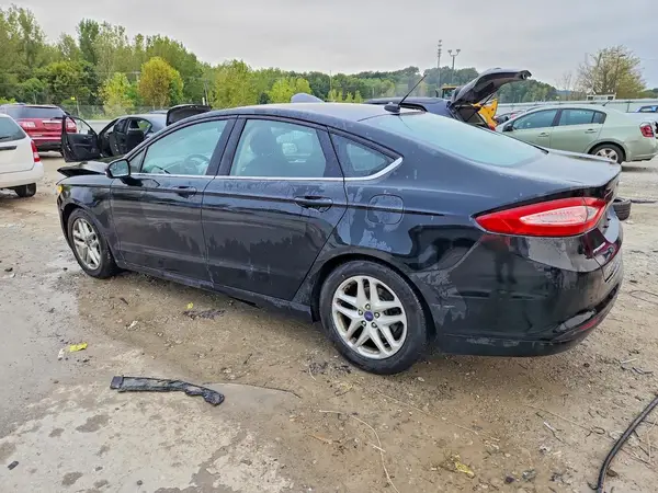 3FA6P0HD2GR365292 — 2016 Ford Fusion, фото 2 с аукциона Copart, Передняя часть