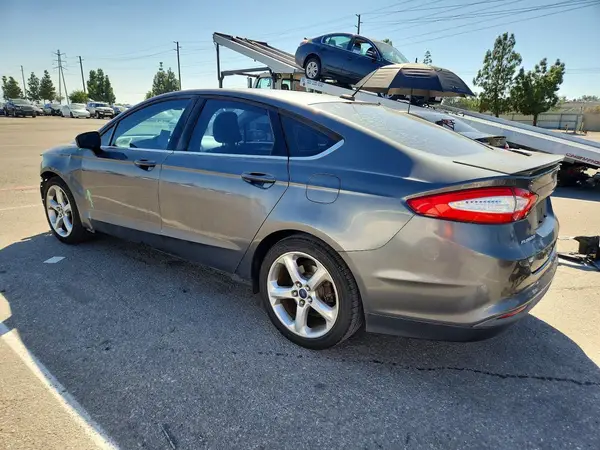3FA6P0G70GR166155 — 2016 Ford Fusion, фото 2 с аукциона Copart, Передняя часть