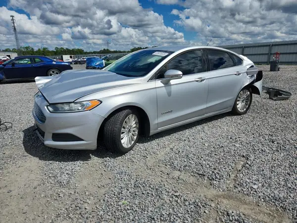 3FA6P0LU2GR311630 — 2016 Ford Fusion, Задняя часть (Rear End), фото до ремонта