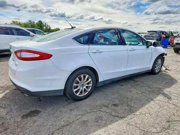 3FA6P0G71GR322364 — 2016 Ford Fusion, фото 3 с аукциона Copart, Передняя часть