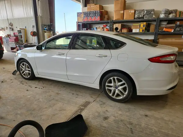 3FA6P0H76GR396393 — 2016 Ford Fusion, фото 2 с аукциона Copart, Передняя часть