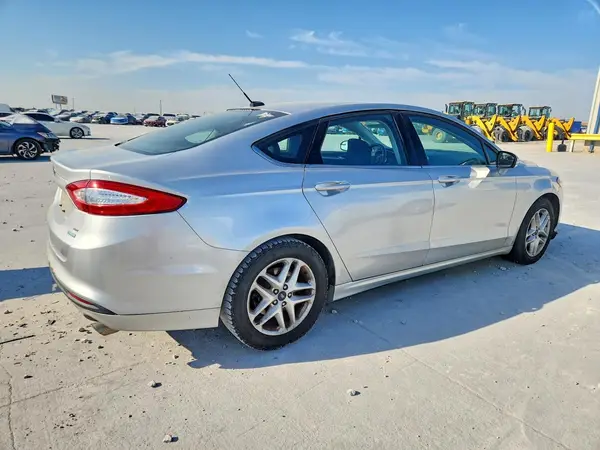 3FA6P0HD2GR299844 — 2016 Ford Fusion, фото 3 с аукциона Copart, Передняя часть