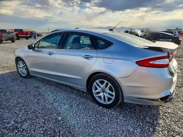 3FA6P0H7XGR158188 — 2016 Ford Fusion, фото 2 с аукциона Copart, Задняя часть