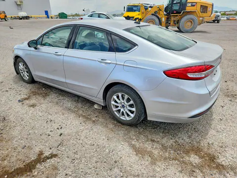 2017 Ford Fusion VIN 3FA6P0G76HR330381 фото 2