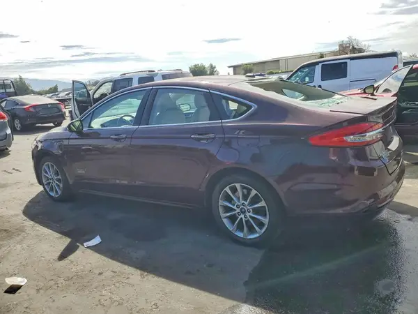 3FA6P0SU3HR171185 — 2017 Ford Fusion, фото 2 с аукциона Copart 29.09.2026, Вандализм