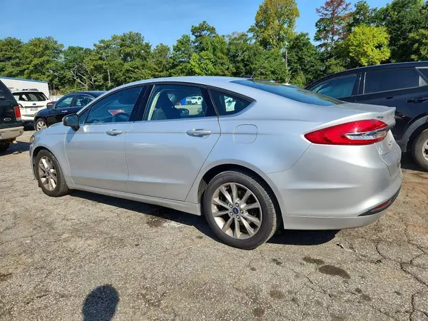 3FA6P0H76HR365789 — 2017 Ford Fusion, фото 2 с аукциона Copart, Передняя часть