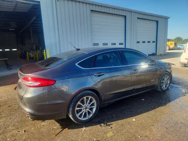 3FA6P0PU2HR330206 — 2017 Ford Fusion, фото 3 с аукциона Copart, Передняя часть
