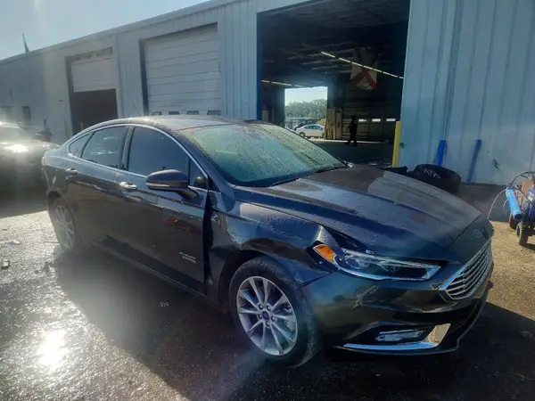 3FA6P0PU2HR330206 — 2017 Ford Fusion, фото 4 с аукциона Copart, Передняя часть