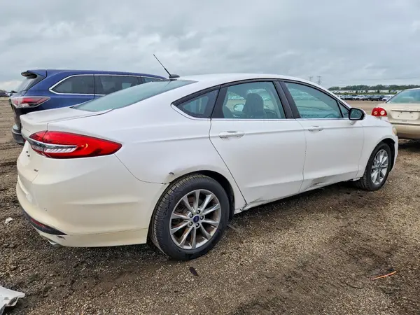 3FA6P0H74HR328563 — 2017 Ford Fusion, фото 3 с аукциона Copart 13.10.2026, Передняя часть