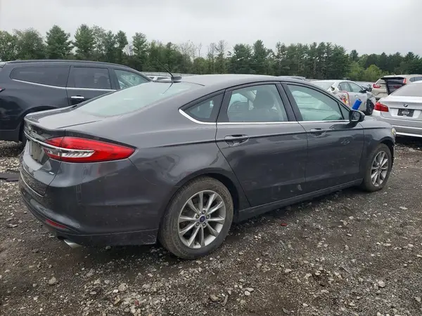 3FA6P0H70HR175745 — 2017 Ford Fusion, фото 3 с аукциона Copart, Передняя часть