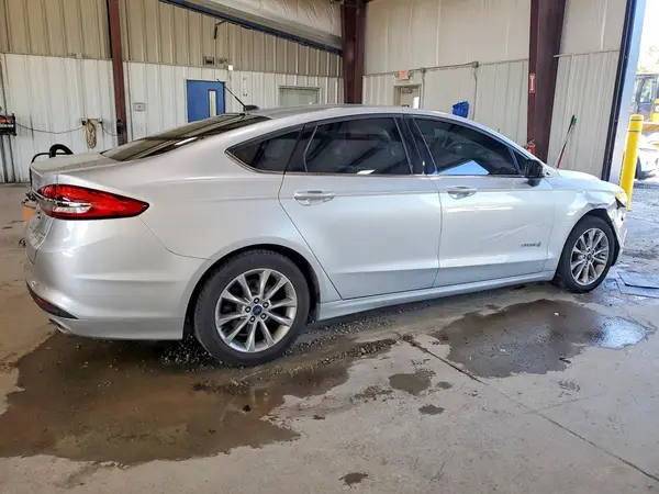 3FA6P0LU2HR181222 — 2017 Ford Fusion, фото 3 с аукциона Copart 14.10.2026, Передняя часть