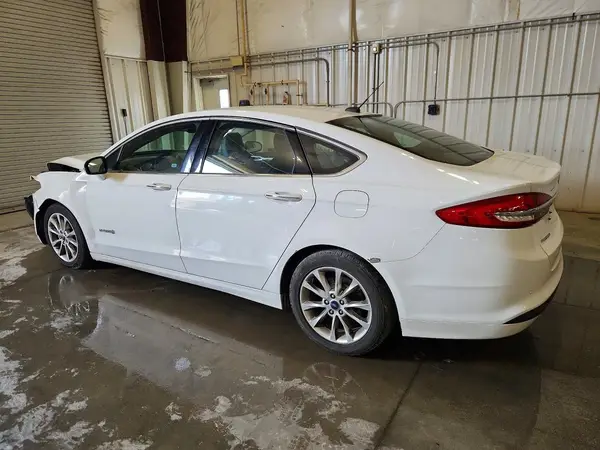 3FA6P0LU9HR287263 — 2017 Ford Fusion, фото 2 с аукциона Copart, Передняя часть