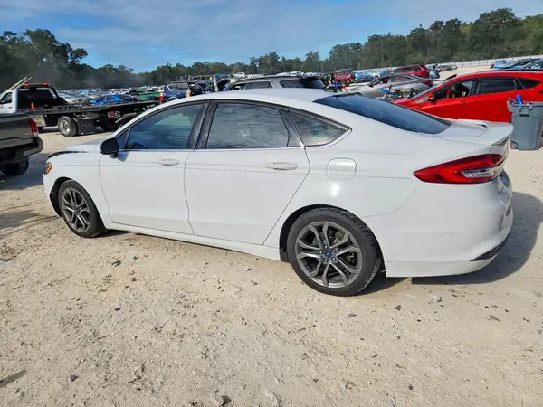 3FA6P0LU2HR393179 — 2017 Ford Fusion, фото 2 с аукциона Copart 06.10.2026, Передняя часть