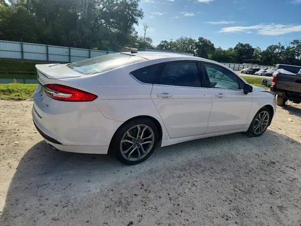 3FA6P0LU2HR393179 — 2017 Ford Fusion, фото 3 с аукциона Copart 06.10.2026, Передняя часть