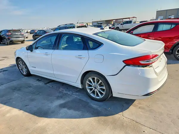 3FA6P0LU3HR287856 — 2017 Ford Fusion, фото 2 с аукциона Copart 05.10.2026, Задняя часть