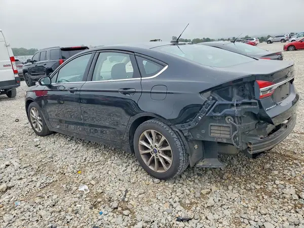 3FA6P0H7XHR359123 — 2017 Ford Fusion, фото 2 с аукциона Copart, Боковая часть