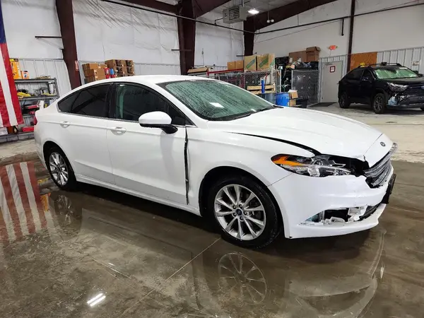 3FA6P0H73HR230768 — 2017 Ford Fusion, фото 4 с аукциона Copart, Передняя часть