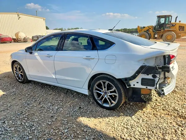 3FA6P0G72HR391839 — 2017 Ford Fusion, фото 2 с аукциона Copart, Задняя часть
