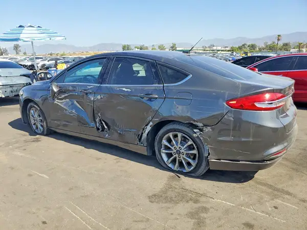 3FA6P0HD9HR277647 — 2017 Ford Fusion, фото 2 с аукциона Copart 30.09.2026, Боковая часть