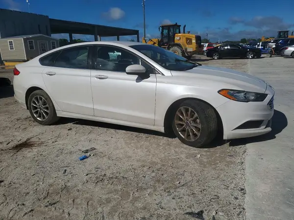 3FA6P0H78HR281893 — 2017 Ford Fusion, фото 4 с аукциона Copart 01.10.2026, Боковая часть