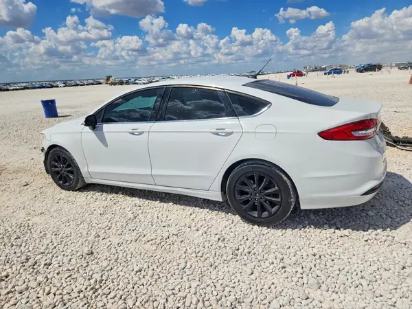 3FA6P0H75HR380106 — 2017 Ford Fusion, фото 2 с аукциона Copart 01.10.2026, Передняя часть