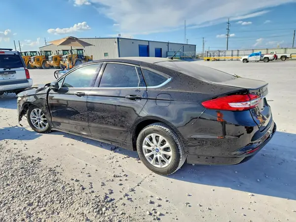 3FA6P0G79HR231781 — 2017 Ford Fusion, фото 2 с аукциона Copart, Передняя часть