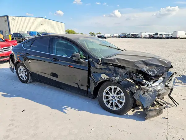 3FA6P0G79HR231781 — 2017 Ford Fusion, фото 4 с аукциона Copart, Передняя часть