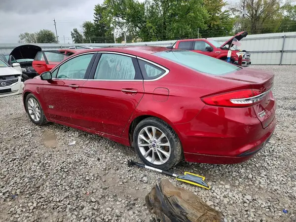 3FA6P0PU1HR331878 — 2017 Ford Fusion, фото 2 с аукциона Copart, Подтопление